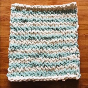 Chunky knit baby blanket